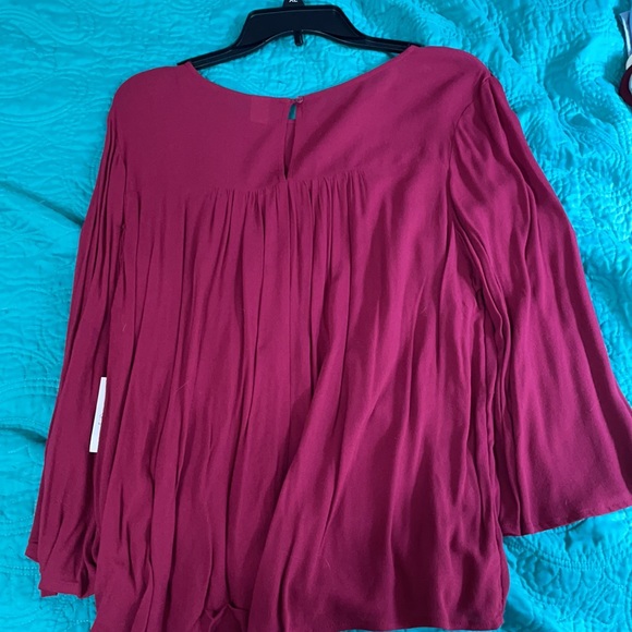 Red Old Navy Blouse Size Large - Picture 5 of 5